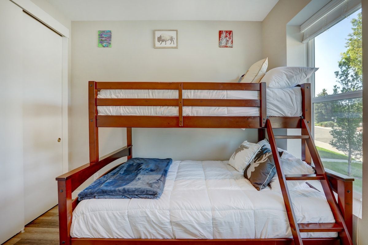 Bunk room with a twin-over-full bunk bed